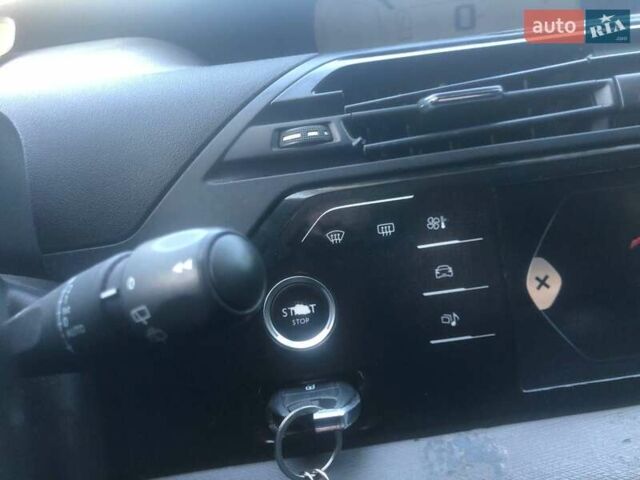 Сітроен С4 Пікассо 2016 у Хмельницькому на Automoto.ua Білий Сітроен С4 Пікассо, об'ємом двигуна 1.56 л та пробігом 154 тис. км за 10599 $, фото 2 на Automoto.ua