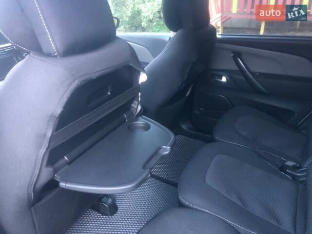 Сітроен С4 Пікассо 2016 у Хмельницькому на Automoto.ua Білий Сітроен С4 Пікассо, об'ємом двигуна 1.56 л та пробігом 154 тис. км за 10599 $, фото 14 на Automoto.ua