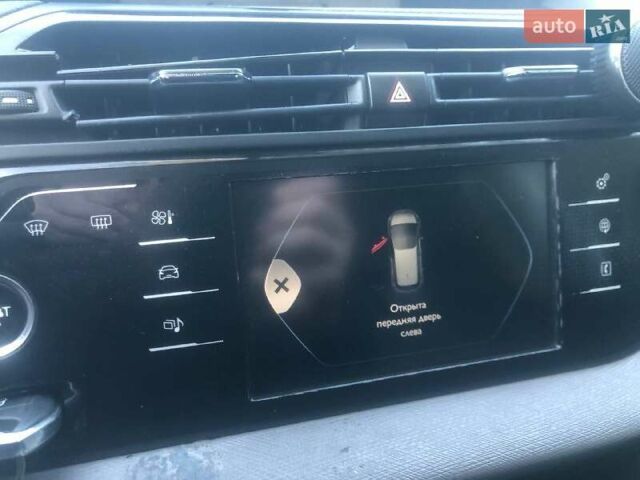 Сітроен С4 Пікассо 2016 у Хмельницькому на Automoto.ua Білий Сітроен С4 Пікассо, об'ємом двигуна 1.56 л та пробігом 154 тис. км за 10599 $, фото 6 на Automoto.ua