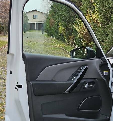 Белый Ситроен С4 Пикассо, объемом двигателя 1.6 л и пробегом 235 тыс. км за 13790 $, фото 45 на Automoto.ua