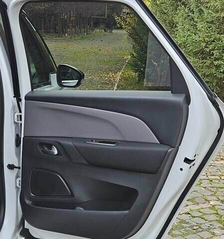 Белый Ситроен С4 Пикассо, объемом двигателя 1.6 л и пробегом 235 тыс. км за 13790 $, фото 41 на Automoto.ua