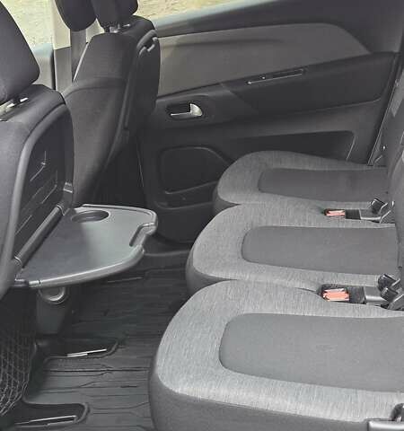 Белый Ситроен С4 Пикассо, объемом двигателя 1.6 л и пробегом 235 тыс. км за 13790 $, фото 42 на Automoto.ua