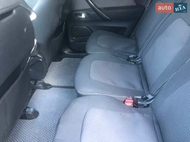 Сітроен С4 Пікассо 2016 у Хмельницькому на Automoto.ua Білий Сітроен С4 Пікассо, об'ємом двигуна 1.56 л та пробігом 154 тис. км за 10599 $, фото 13 на Automoto.ua