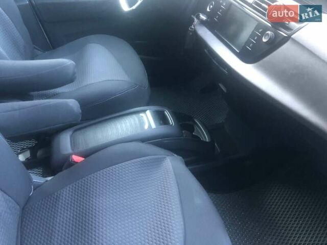 Сітроен С4 Пікассо 2016 у Хмельницькому на Automoto.ua Білий Сітроен С4 Пікассо, об'ємом двигуна 1.56 л та пробігом 154 тис. км за 10599 $, фото 25 на Automoto.ua