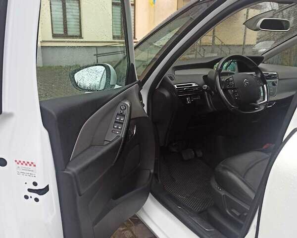 Белый Ситроен С4 Пикассо, объемом двигателя 1.56 л и пробегом 206 тыс. км за 14000 $, фото 3 на Automoto.ua