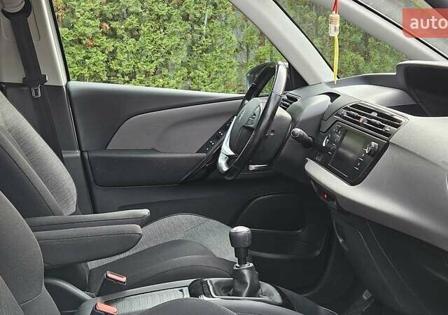 Белый Ситроен С4 Пикассо, объемом двигателя 1.6 л и пробегом 235 тыс. км за 13790 $, фото 1 на Automoto.ua