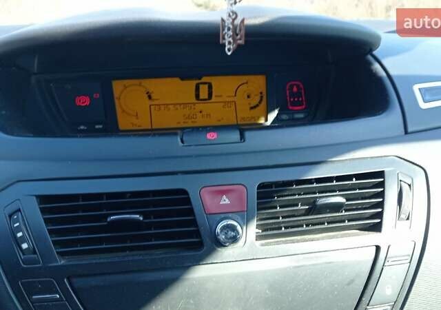 Белый Ситроен С4 Пикассо, объемом двигателя 1.6 л и пробегом 270 тыс. км за 5300 $, фото 4 на Automoto.ua