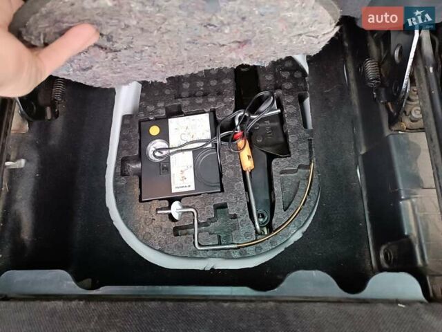Білий Сітроен С4 Пікассо, об'ємом двигуна 1.56 л та пробігом 260 тис. км за 6200 $, фото 12 на Automoto.ua