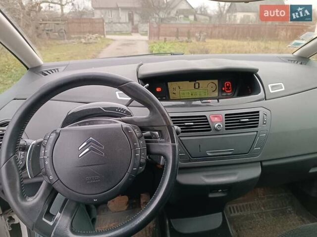 Білий Сітроен С4 Пікассо, об'ємом двигуна 1.56 л та пробігом 260 тис. км за 6200 $, фото 7 на Automoto.ua