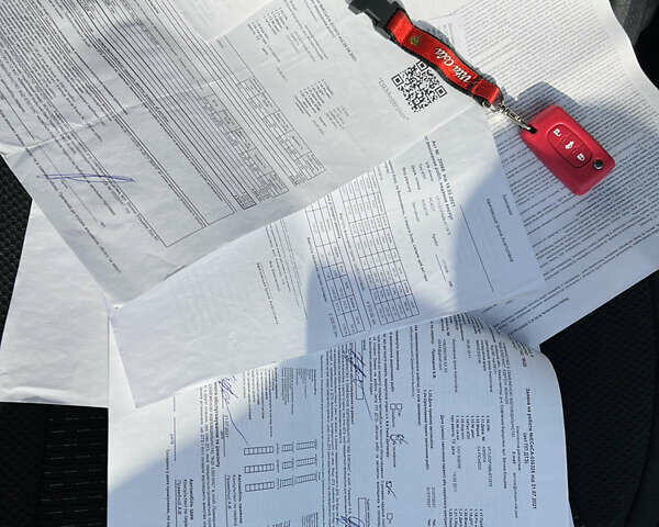Білий Сітроен С4 Пікассо, об'ємом двигуна 1.6 л та пробігом 184 тис. км за 4700 $, фото 9 на Automoto.ua