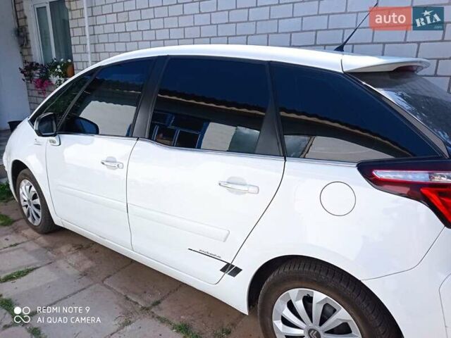 Ситроен С4 Пикассо 2012 в Казатине на Automoto.ua Белый Ситроен С4 Пикассо, объемом двигателя 1.6 л и пробегом 234 тыс. км за 6700 $, фото 3 на Automoto.ua