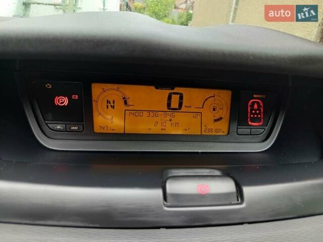 Белый Ситроен С4 Пикассо, объемом двигателя 1.56 л и пробегом 239 тыс. км за 6600 $, фото 24 на Automoto.ua