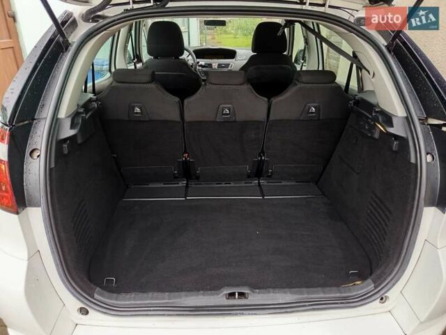 Белый Ситроен С4 Пикассо, объемом двигателя 1.56 л и пробегом 239 тыс. км за 6600 $, фото 7 на Automoto.ua