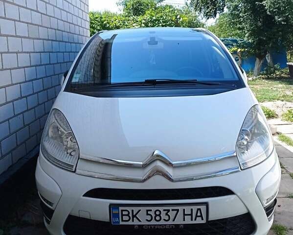 Ситроен С4 Пикассо 2012 в Казатине на Automoto.ua Белый Ситроен С4 Пикассо, объемом двигателя 1.6 л и пробегом 234 тыс. км за 6700 $, фото 6 на Automoto.ua