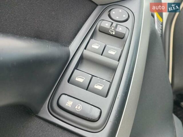Білий Сітроен С4 Пікассо, об'ємом двигуна 1.6 л та пробігом 194 тис. км за 7890 $, фото 26 на Automoto.ua