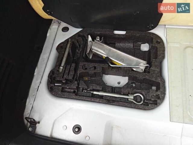 Белый Ситроен С4 Пикассо, объемом двигателя 1.56 л и пробегом 239 тыс. км за 6600 $, фото 9 на Automoto.ua