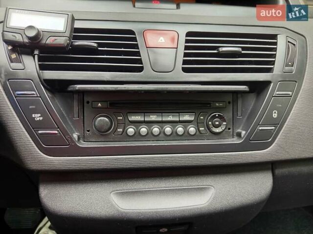 Белый Ситроен С4 Пикассо, объемом двигателя 1.56 л и пробегом 239 тыс. км за 6600 $, фото 21 на Automoto.ua