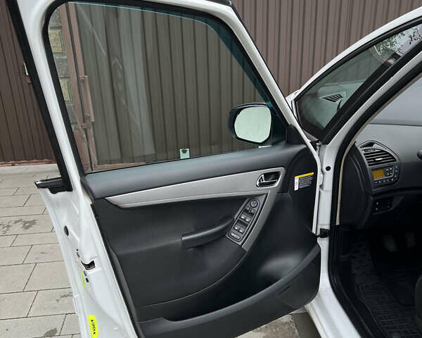 Белый Ситроен С4 Пикассо, объемом двигателя 1.6 л и пробегом 194 тыс. км за 7300 $, фото 10 на Automoto.ua