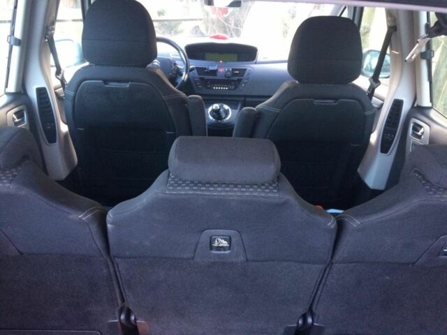 Білий Сітроен С4 Пікассо, об'ємом двигуна 1.6 л та пробігом 220 тис. км за 6900 $, фото 7 на Automoto.ua