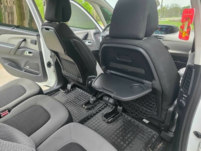 Белый Ситроен С4 Пикассо, объемом двигателя 1.6 л и пробегом 279 тыс. км за 11000 $, фото 6 на Automoto.ua