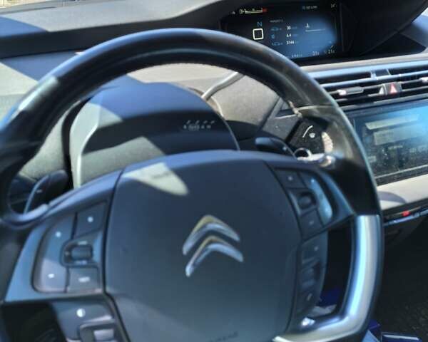 Белый Ситроен С4 Пикассо, объемом двигателя 1.6 л и пробегом 90 тыс. км за 16000 $, фото 3 на Automoto.ua
