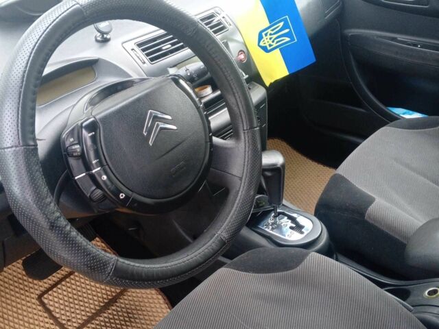 Бежевый Ситроен С4 Пикассо, объемом двигателя 1.6 л и пробегом 250 тыс. км за 3800 $, фото 3 на Automoto.ua