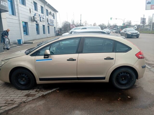 Бежевый Ситроен С4 Пикассо, объемом двигателя 1.6 л и пробегом 250 тыс. км за 3800 $, фото 6 на Automoto.ua