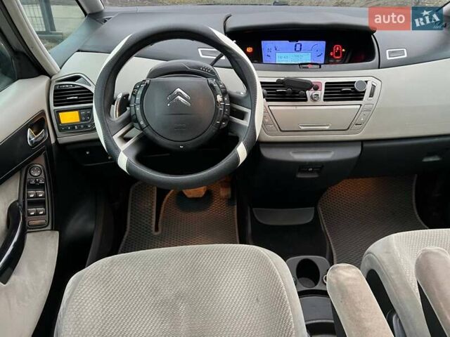 Бежевый Ситроен С4 Пикассо, объемом двигателя 1.6 л и пробегом 230 тыс. км за 5000 $, фото 10 на Automoto.ua