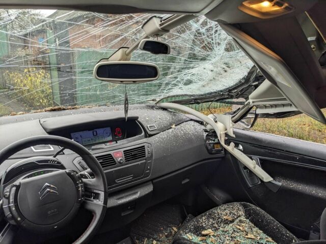 Бежевый Ситроен С4 Пикассо, объемом двигателя 2 л и пробегом 310 тыс. км за 2000 $, фото 4 на Automoto.ua