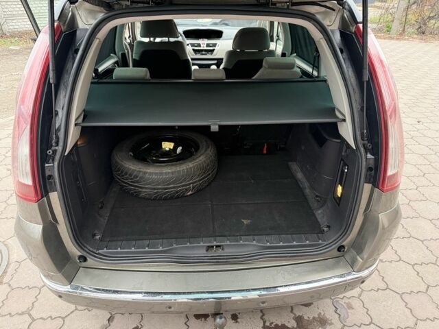 Бежевий Сітроен С4 Пікассо, об'ємом двигуна 1.6 л та пробігом 260 тис. км за 5000 $, фото 13 на Automoto.ua