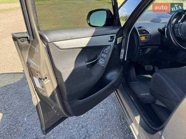 Бежевый Ситроен С4 Пикассо, объемом двигателя 1.6 л и пробегом 240 тыс. км за 4500 $, фото 4 на Automoto.ua