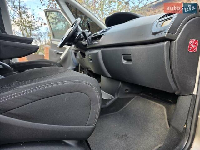 Ситроен С4 Пикассо 2009 в Бердичеве на Automoto.ua Бежевый Ситроен С4 Пикассо, объемом двигателя 1.6 л и пробегом 240 тыс. км за 3999 $, фото 44 на Automoto.ua