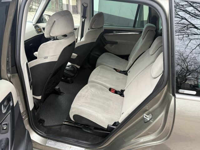 Бежевий Сітроен С4 Пікассо, об'ємом двигуна 1.6 л та пробігом 260 тис. км за 5000 $, фото 11 на Automoto.ua