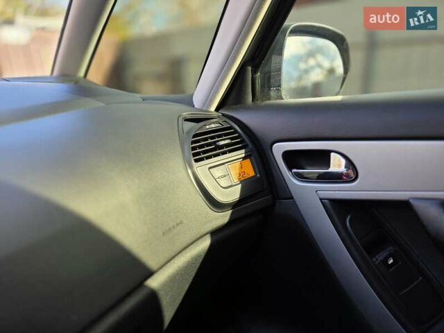 Ситроен С4 Пикассо 2009 в Бердичеве на Automoto.ua Бежевый Ситроен С4 Пикассо, объемом двигателя 1.6 л и пробегом 240 тыс. км за 3999 $, фото 17 на Automoto.ua