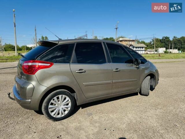 Бежевый Ситроен С4 Пикассо, объемом двигателя 1.6 л и пробегом 240 тыс. км за 4500 $, фото 15 на Automoto.ua