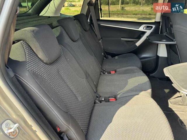 Бежевый Ситроен С4 Пикассо, объемом двигателя 1.6 л и пробегом 240 тыс. км за 4500 $, фото 7 на Automoto.ua