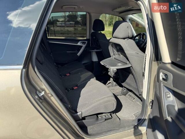 Бежевый Ситроен С4 Пикассо, объемом двигателя 1.6 л и пробегом 240 тыс. км за 4500 $, фото 11 на Automoto.ua