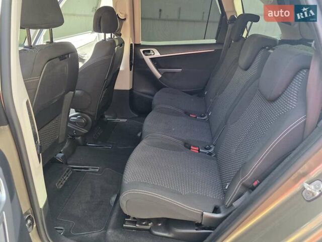 Ситроен С4 Пикассо 2009 в Бердичеве на Automoto.ua Бежевый Ситроен С4 Пикассо, объемом двигателя 1.6 л и пробегом 240 тыс. км за 3999 $, фото 56 на Automoto.ua