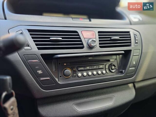 Ситроен С4 Пикассо 2009 в Бердичеве на Automoto.ua Бежевый Ситроен С4 Пикассо, объемом двигателя 1.6 л и пробегом 240 тыс. км за 3999 $, фото 19 на Automoto.ua