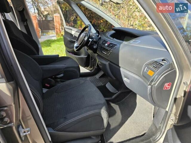 Ситроен С4 Пикассо 2009 в Бердичеве на Automoto.ua Бежевый Ситроен С4 Пикассо, объемом двигателя 1.6 л и пробегом 240 тыс. км за 3999 $, фото 53 на Automoto.ua