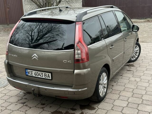 Бежевий Сітроен С4 Пікассо, об'ємом двигуна 1.6 л та пробігом 260 тис. км за 5000 $, фото 4 на Automoto.ua