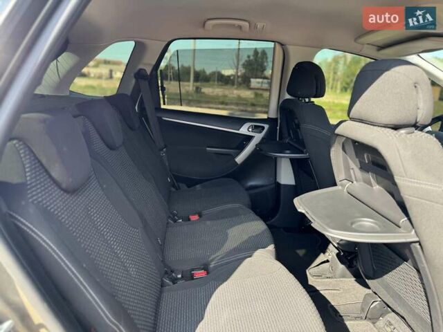 Бежевый Ситроен С4 Пикассо, объемом двигателя 1.6 л и пробегом 240 тыс. км за 4500 $, фото 10 на Automoto.ua