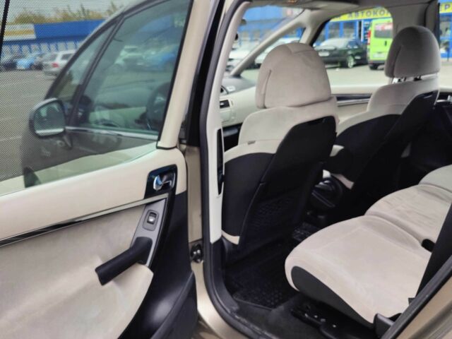 Бежевый Ситроен С4 Пикассо, объемом двигателя 1.6 л и пробегом 208 тыс. км за 5525 $, фото 6 на Automoto.ua