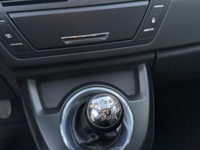 Бежевий Сітроен С4 Пікассо, об'ємом двигуна 1.6 л та пробігом 230 тис. км за 7500 $, фото 16 на Automoto.ua