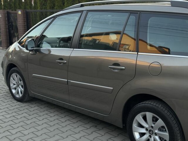 Бежевий Сітроен С4 Пікассо, об'ємом двигуна 1.6 л та пробігом 230 тис. км за 7500 $, фото 8 на Automoto.ua