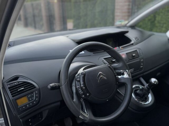 Бежевий Сітроен С4 Пікассо, об'ємом двигуна 1.6 л та пробігом 230 тис. км за 7500 $, фото 12 на Automoto.ua