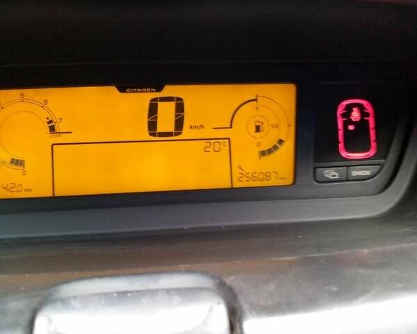 Чорний Сітроен С4 Пікассо, об'ємом двигуна 1.75 л та пробігом 256 тис. км за 4300 $, фото 17 на Automoto.ua
