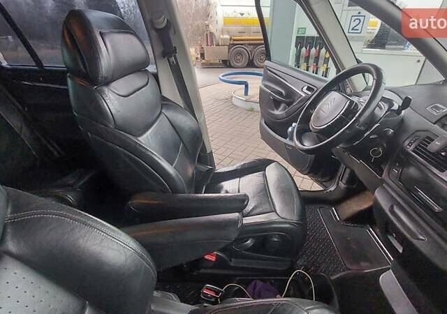 Черный Ситроен С4 Пикассо, объемом двигателя 1.56 л и пробегом 260 тыс. км за 3999 $, фото 43 на Automoto.ua