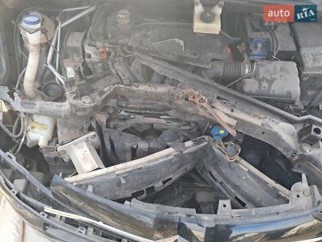 Ситроен С4 Пикассо 2007 в Калиновке на Automoto.ua Черный Ситроен С4 Пикассо, объемом двигателя 1.75 л и пробегом 280 тыс. км за 2800 $, фото 7 на Automoto.ua