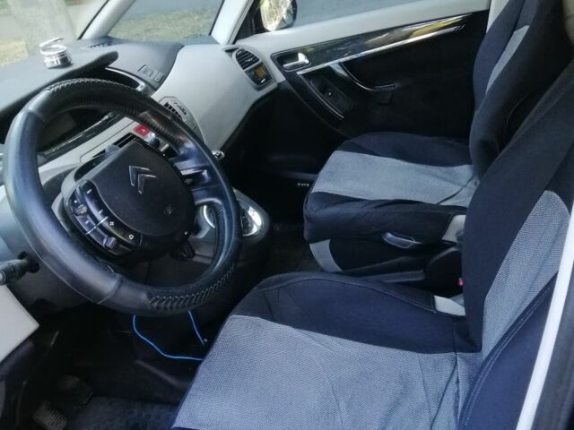 Черный Ситроен С4 Пикассо, объемом двигателя 0 л и пробегом 175 тыс. км за 6000 $, фото 2 на Automoto.ua